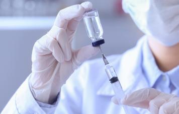 Od września szczepienia przeciwko grypie w aptekach i POZ