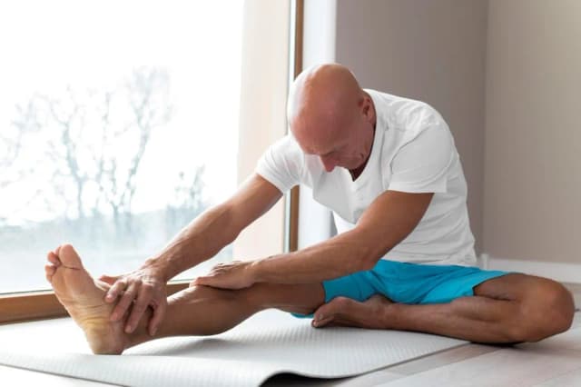 Kiedy rehabilitacja po endoprotezie kolana? Kluczowe etapy i czas trwania