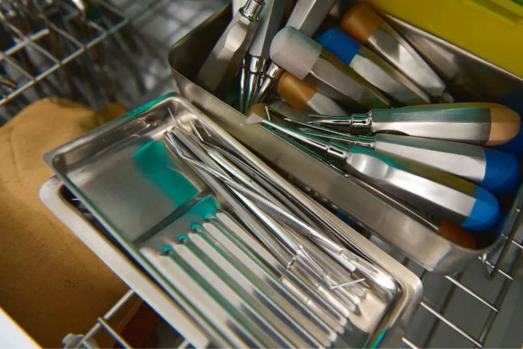 Kontaminacja medyczna - co to jest i jak jej unikać w szpitalach