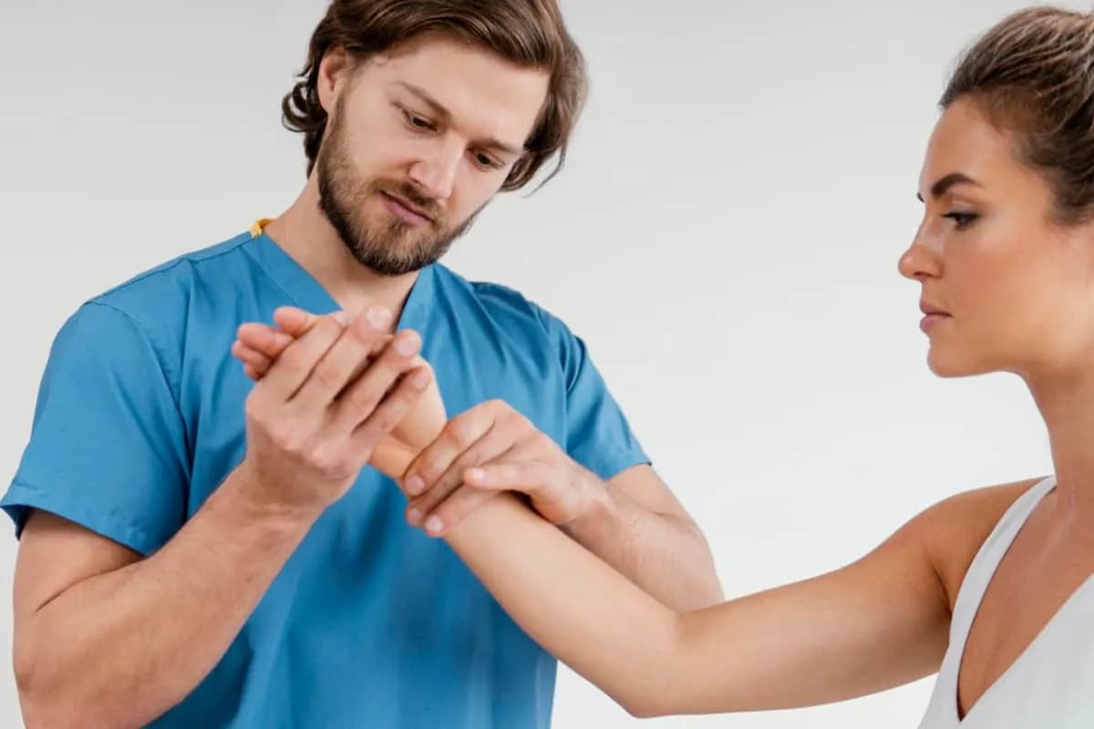 Jak długo trwa rehabilitacja po złamaniu nadgarstka? Kluczowe informacje